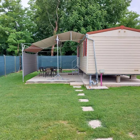 Apartment Szarszo Kempinghazak *