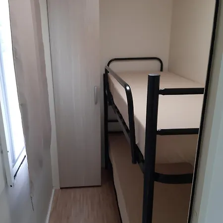 Szarszo Kempinghazak Balatonszarszo