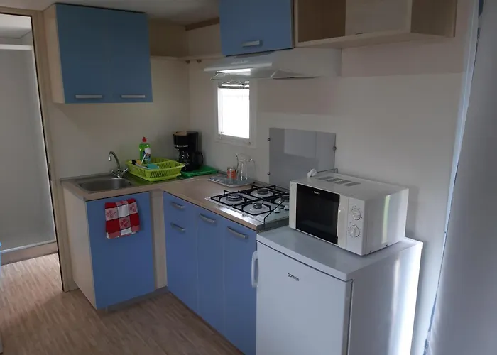 Apartment Szarszo Kempinghazak Balatonszarszo